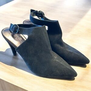 Bleeker and Bond black suede pumps